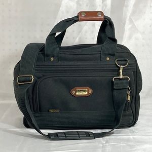 ricardo - Poshmark